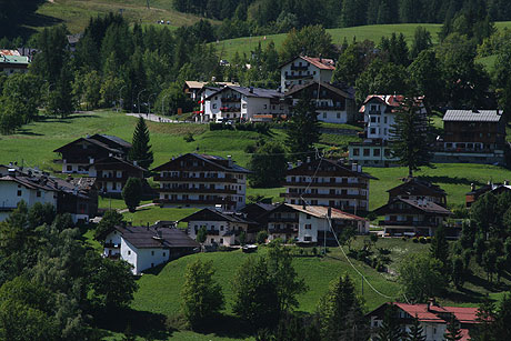 Hotelek Cortina foto