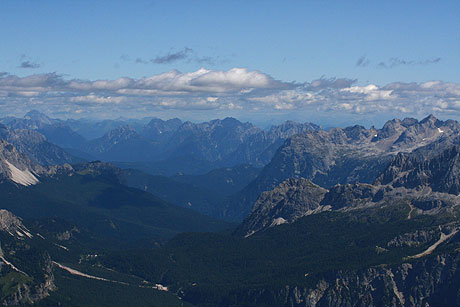 Die Dolomiten gesehen von oben Tofana