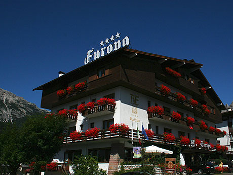 Hotel Europa im Zentrum von Cortina foto